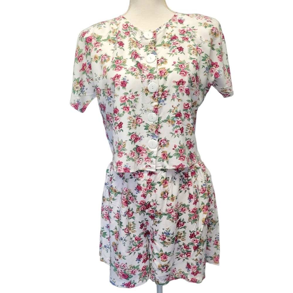 Vintage 1990s Off the Coast two piece coordinated top and shorts set